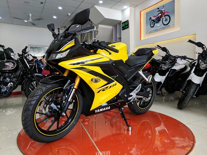 Yamaha R15 2018 giá 78 triệu đầu tiên về Việt Nam Yamaha R15 2018 giá 78 triệu đầu tiên về Việt Nam